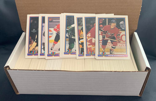 1991-92 Bowman Hockey Trading Cards - Box Over 530 cards! - Lot #1 Image 1