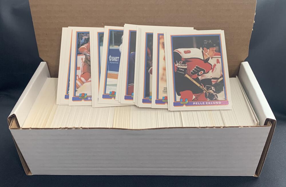 1991-92 Bowman Hockey Trading Cards - Box Over 530 cards! - Lot #2 Image 1
