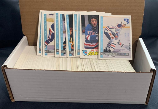 1992-93 O-Pee-Chee Hockey Trading Cards - Box Over 500 cards! - Lot #1 Image 1