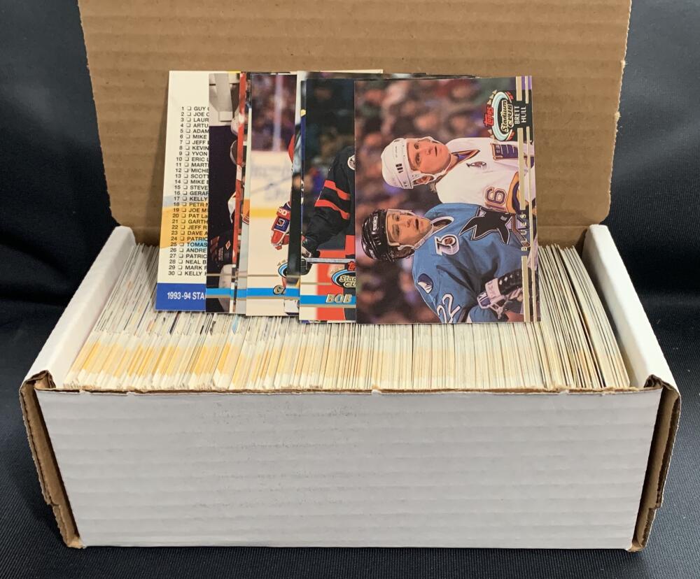 1992-93 Stadium Club Hockey Trading Cards - Box Over 400 cards! - Lot #3 Image 1