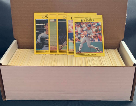 1991 Fleer Baseball Trading Cards - Box Over 500 cards! - Lot #1 Image 1