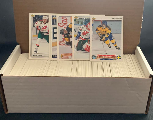 1992-93 Upper Deck Hockey Trading Cards - Box Over 530 cards! - Lot #7 Image 1