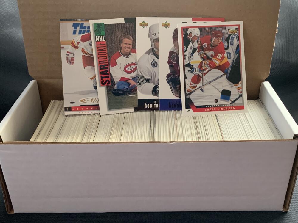1993-94 Upper Deck Hockey Trading Cards - Box Over 500 cards! - Lot #4 Image 1