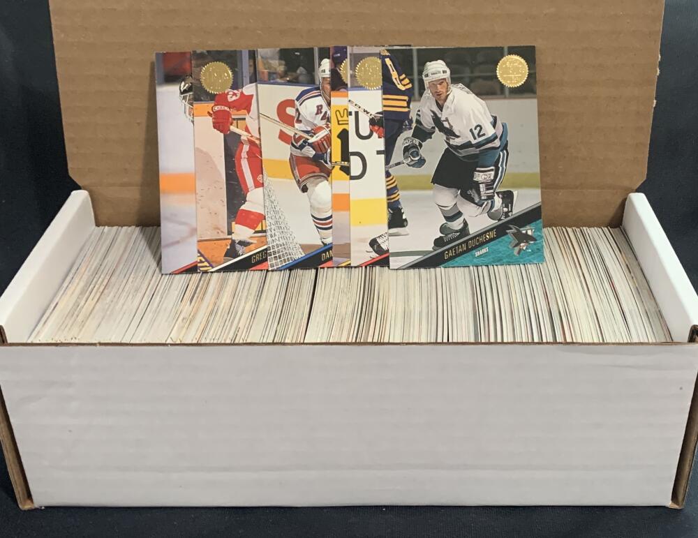 1993-94 Leaf Hockey Cards - Box Over 480 cards! - Lot #5 Image 1