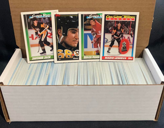 1991092 Topps Hockey Trading Cards - Box Over 540 cards! - Lot #1 Image 1