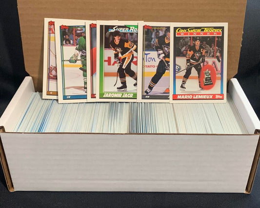 1991092 Topps Hockey Trading Cards - Box Over 540 cards! - Lot #2 Image 1