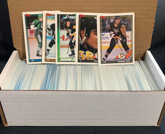 1991-92 Topps Hockey Trading Cards - Box Over 540 cards! - Lot #3 Image 1