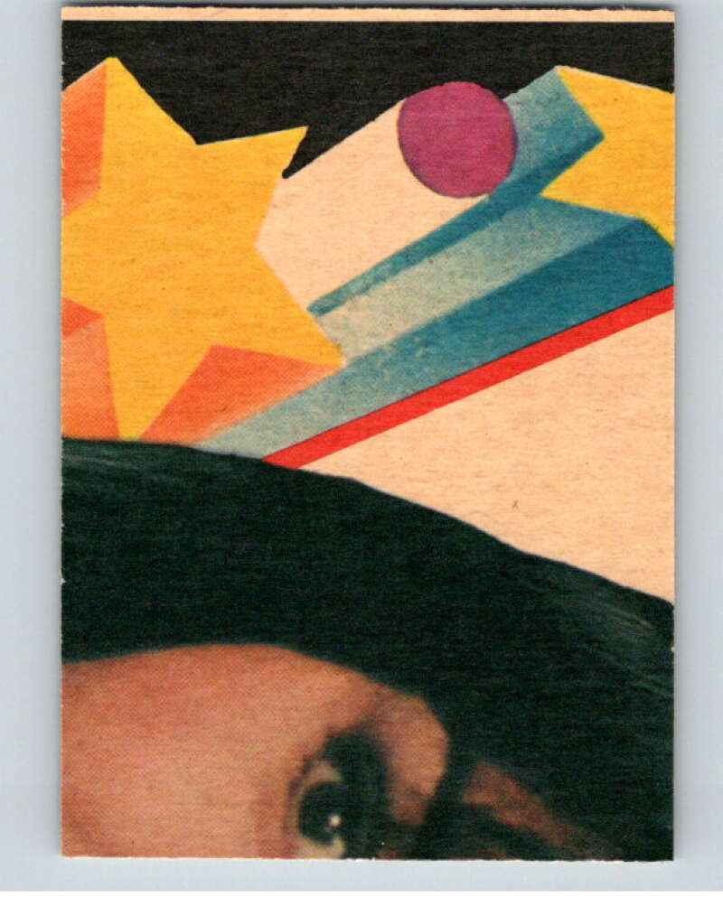 1977 Topps Charlie's Angels #8 Time Out To Relax   V67092 Image 2