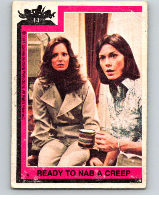 1977 Topps Charlie's Angels #11 Ready To Nab a Creep   V67108 Image 1