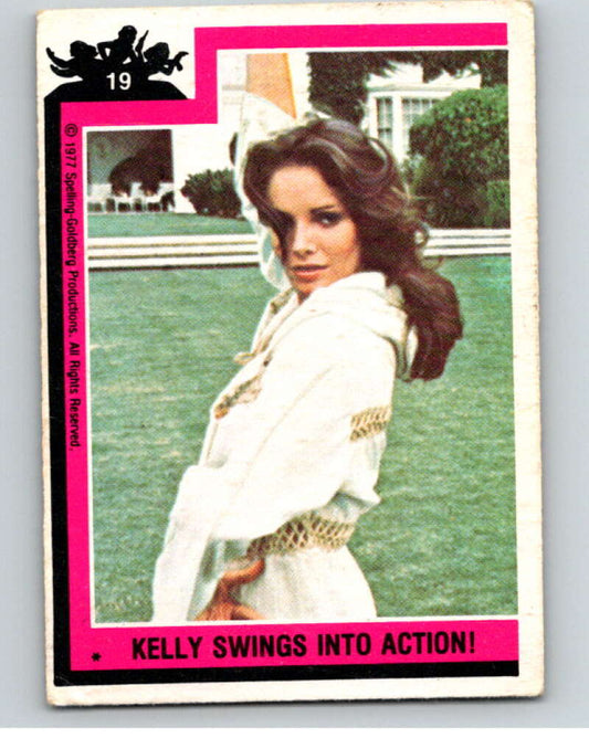1977 Topps Charlie's Angels #19 Kelly Swings into Action   V67127 Image 1