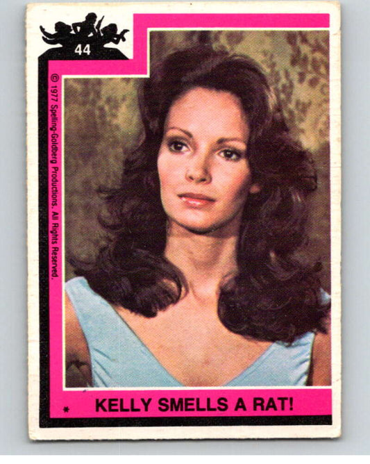 1977 Topps Charlie's Angels #44 Kelly Smells a Rat   V67227 Image 1