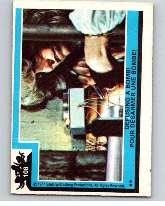 1977 OPC Charlie's Angels #108 Defusing A Bomb   V67329 Image 1