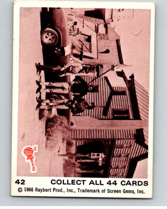 1966 Donruss The Monkees #42 Jones/Nesmith/Dolenz/Monkeemobile   V68432 Image 1