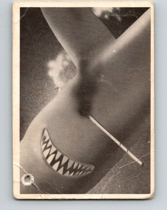 1964 Donruss Voyage to the Bottom of the Sea #22 First Shot   V68588 Image 1