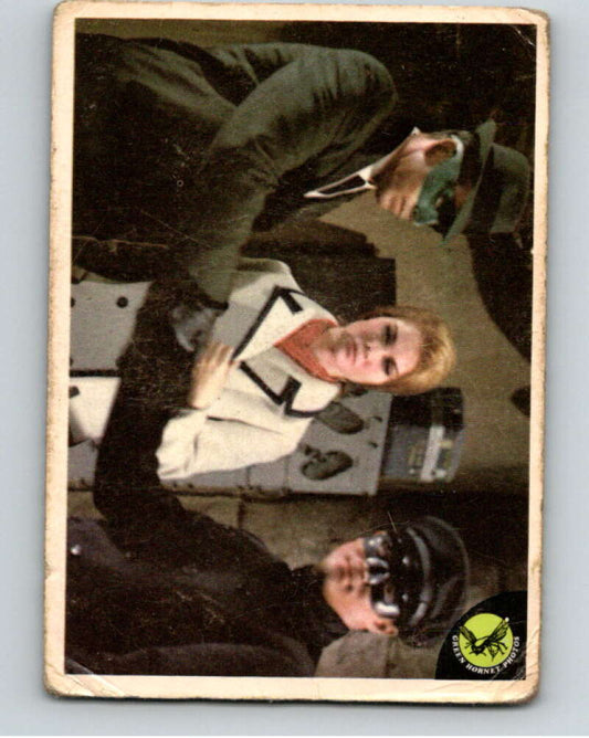 1966 Donruss The Green Hornet #20 Well/thanks to you..  V68640 Image 1