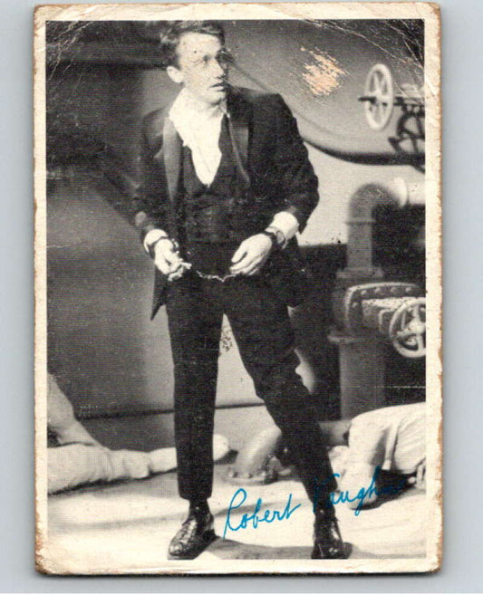 1965 Topps Man From Uncle #52 Napolean Solo in handcuffs   V68699 Image 1
