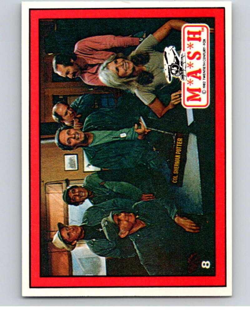 1982 Donruss Mash #8 The cast in Potter's office   V69141 Image 1