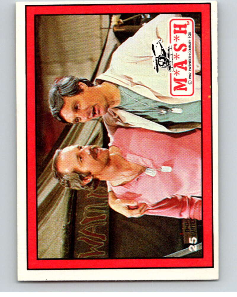1982 Donruss Mash #25 BJ and Hawkeye   V69157 Image 1