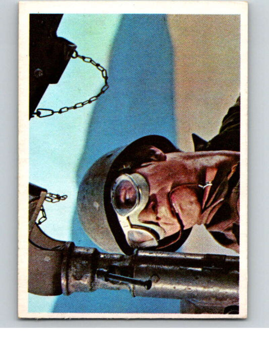1966 OPC Rat Patrol #49 Pettigrew felt uneasy.   V69332 Image 1