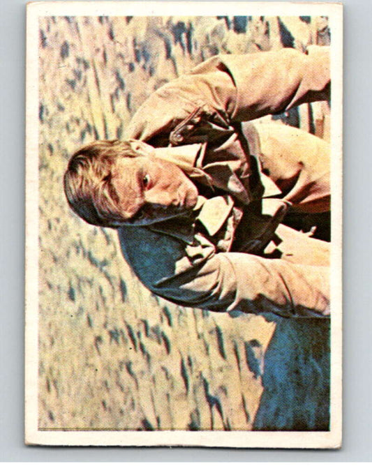 1966 OPC Rat Patrol #63 Hauptman Dietrich squatted on the burning   V69350 Image 1