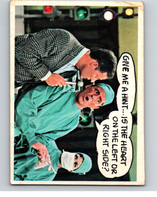 1968 Topps Rowan and Martin's Laugh-In #14 Give me a..  V69845 Image 1