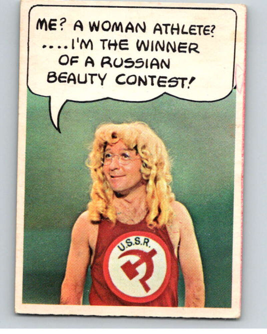 1968 Topps Rowan and Martin's Laugh-In #18 Me A woman..  V69852 Image 1