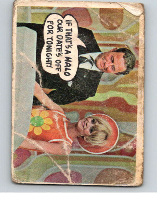1968 Topps Rowan and Martin's Laugh-In #28 If that's a..  V69869 Image 1