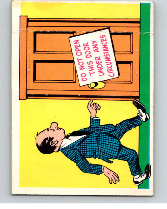 1968 Topps  Laugh-In Punch Outs  #65 Do not open..  V69905 Image 1