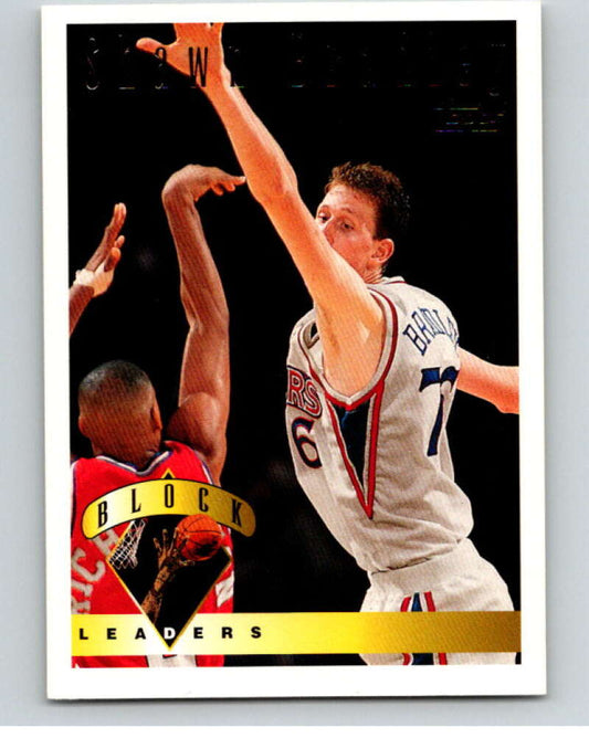 1995-96 Topps NBA #28 Shawn Bradley LL  Philadelphia 76ers  V70007 Image 1