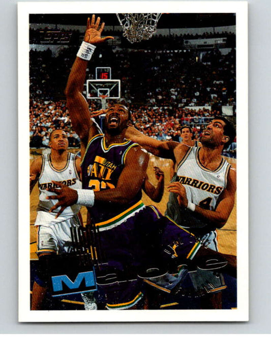 1995-96 Topps NBA #32 Karl Malone  Utah Jazz  V70019 Image 1