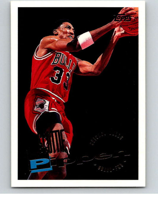 1995-96 Topps NBA #45 Scottie Pippen  Chicago Bulls  V70041 Image 1