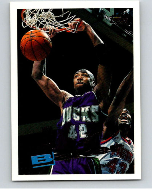 1995-96 Topps NBA #70 Vin Baker  Milwaukee Bucks  V70087 Image 1
