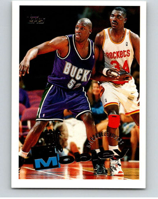 1995-96 Topps NBA #124 Eric Mobley  Milwaukee Bucks  V70191 Image 1