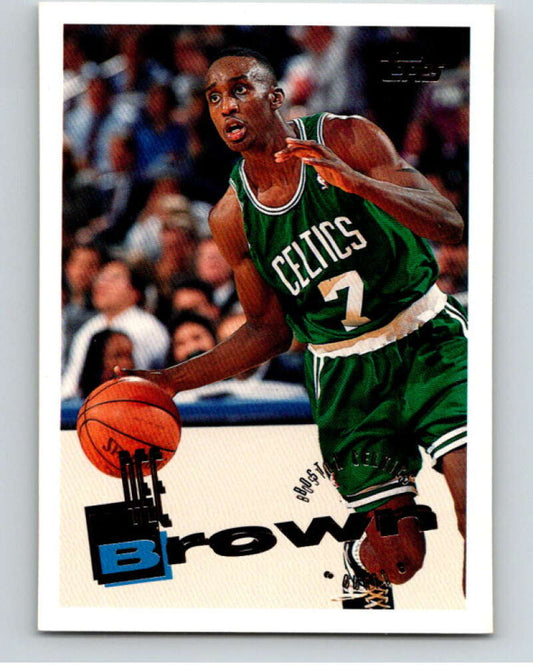1995-96 Topps NBA #139 Dee Brown  Boston Celtics  V70222 Image 1