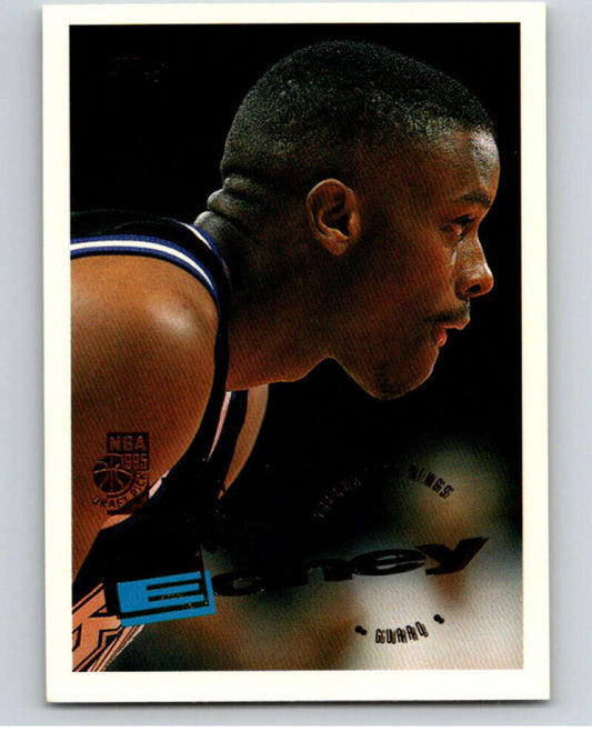 1995-96 Topps NBA #234 Tyus Edney  RC Rookie Sacramento Kings  V70422 Image 1