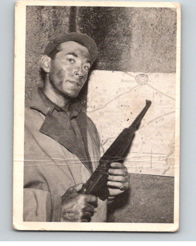 1963 Donruss Combat #46 Lt. Jason Studies a Map   V74066 Image 1