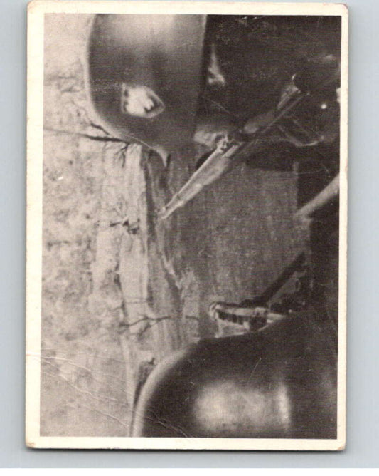 1964 Donruss Combat #96 Enemy Eyes   V74101 Image 1