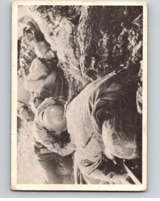 1964 Donruss Combat #98 Pinned Down   V74103 Image 1