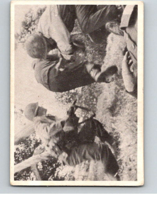 1964 Donruss Combat #123 Prisoner   V74121 Image 1