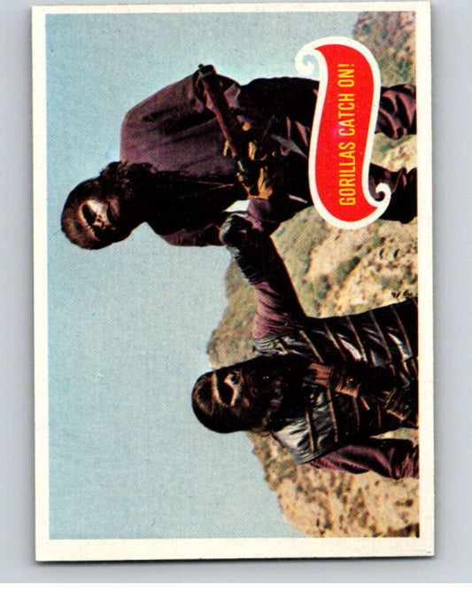 1967 Topps Planet of the Apes #38 Gorillas Catch On   V78671 Image 1