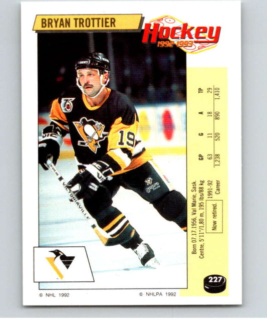 1992-93 Panini Stickers Hockey  #227 Bryan Trottier   V82946 Image 1