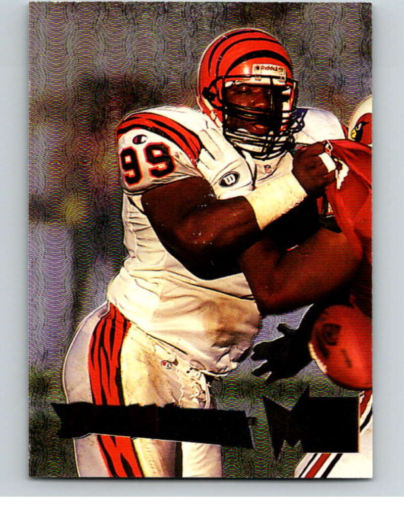 1995 Fleer Metal #39 Dan Wilkinson  Cincinnati Bengals  V89288 Image 1