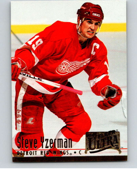 1994-95 Fleer Ultra #67 Steve Yzerman  Detroit Red Wings  V90212 Image 1