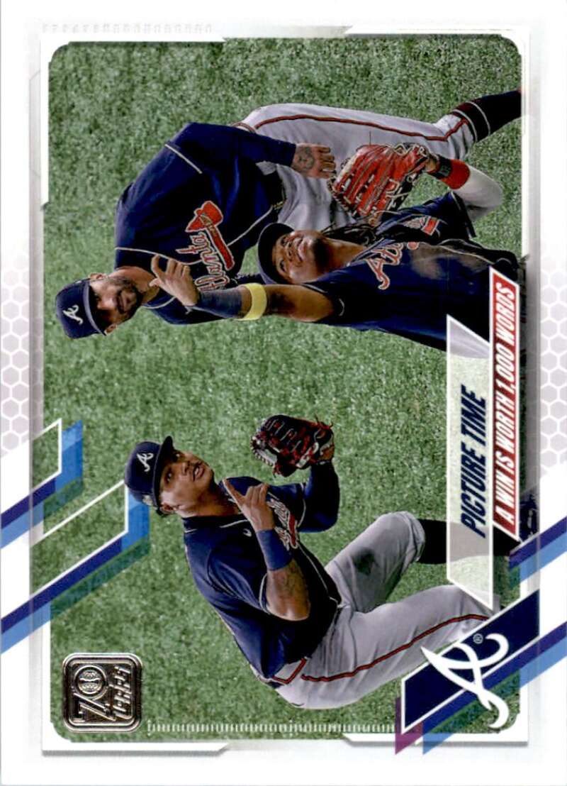 2021 Topps Baseball  #372 Picture Time  Atlanta Braves  Image 1