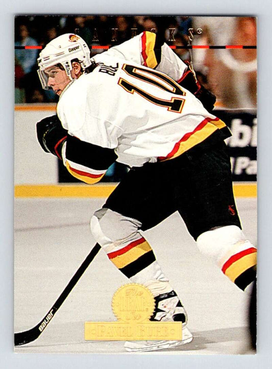 1994-95 Leaf #10 Pavel Bure  Vancouver Canucks  Image 1