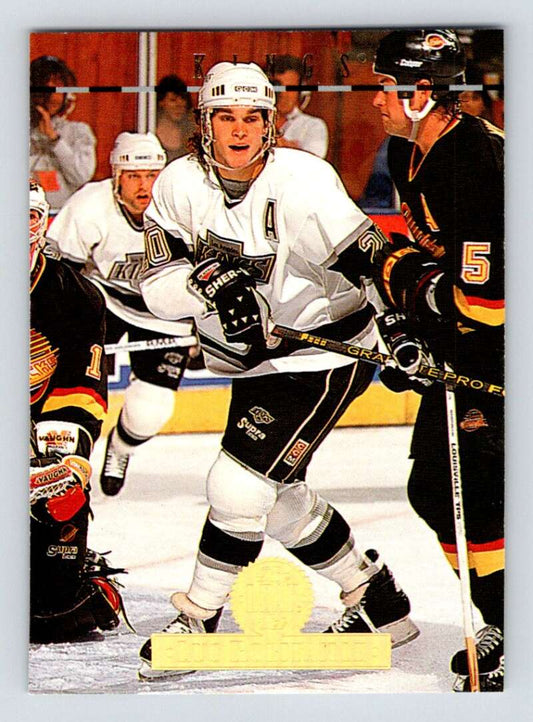 1994-95 Leaf #20 Luc Robitaille  Los Angeles Kings  Image 1