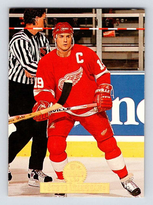 1994-95 Leaf #148 Steve Yzerman  Detroit Red Wings  Image 1