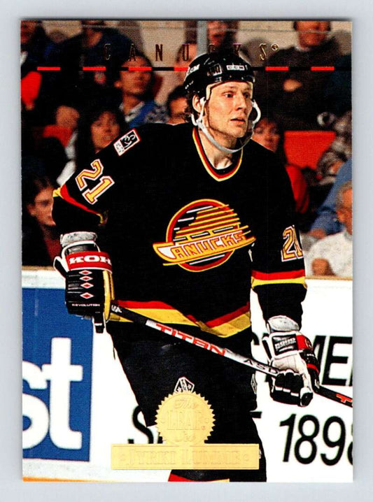 1994-95 Leaf #287 Jyrki Lumme  Vancouver Canucks  Image 1