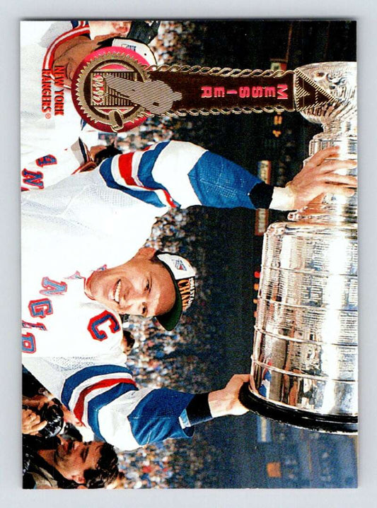 1994-95 Pinnacle #300 Mark Messier  New York Rangers  Image 1