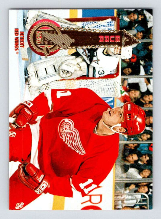 1994-95 Pinnacle #318 Shawn Burr  Detroit Red Wings  Image 1